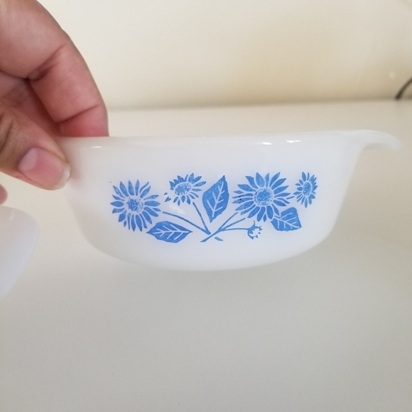 Anchor Hocking | Fire King Cornflower - Picture 4 of 10